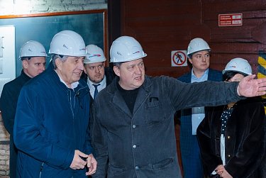 Оренбургский локомотиворемонтный завод отметил 120-летие